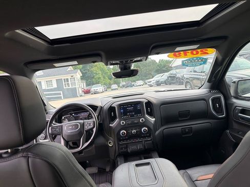 Used 2019 GMC Sierra 1500 AT4 w/ Technology Package AWD/4WD image 16