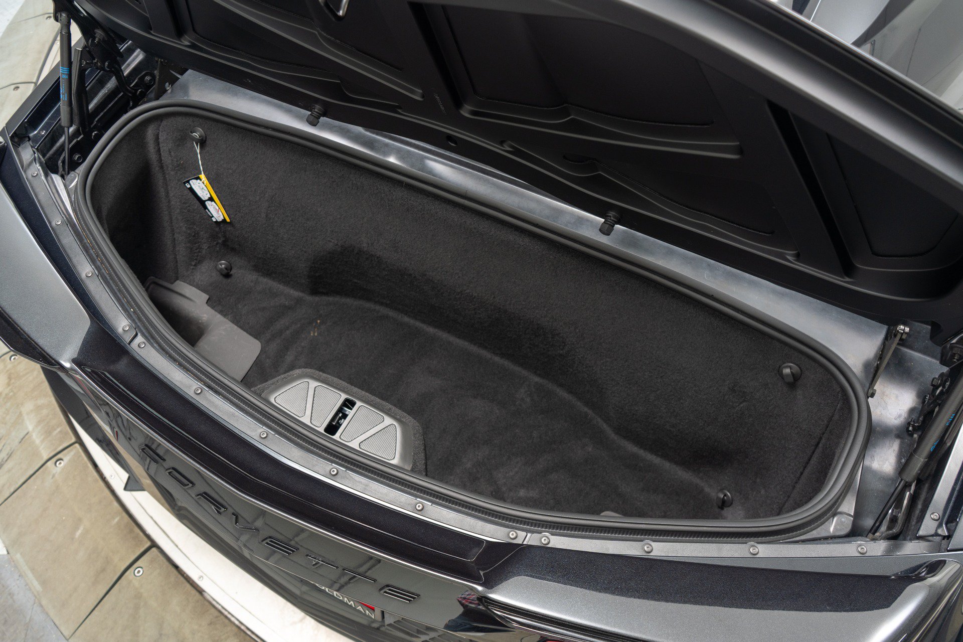 Used 2023 Chevrolet Corvette Stingray Premium Conv w/ Z51 Performance Package RWD image 12
