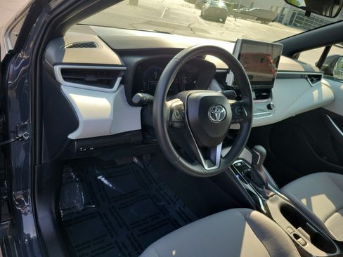 Used 2025 Toyota Corolla FX w/ Convenience Package FWD image 19