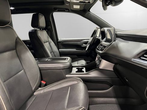 Used 2023 GMC Yukon XL SLT image 15