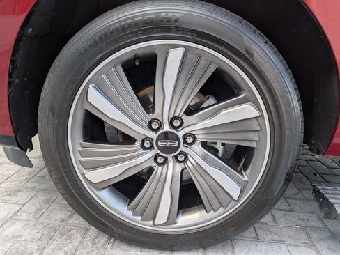 Certified 2019 Lincoln Navigator Reserve AWD/4WD image 11
