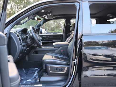 Used 2021 RAM 1500 Limited w/ Night Edition image 8