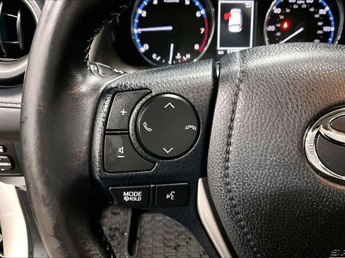 Used 2016 Toyota RAV4 XLE image 22