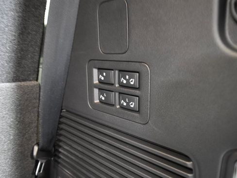 New 2025 Nissan Armada SL w/ Captain's Chari Seat Package image 38