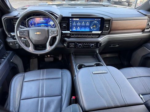 Used 2024 Chevrolet Silverado 3500 High Country w/ High Country Premium Package image 6