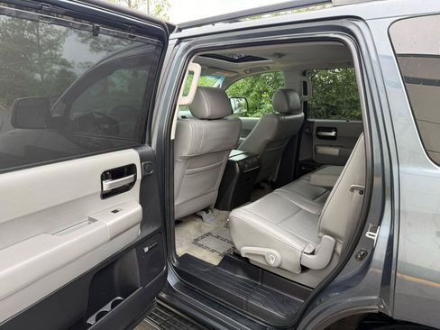 Used 2008 Toyota Sequoia Limited AWD/4WD image 17