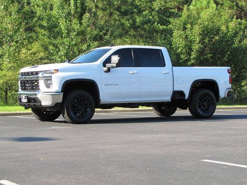 Used 2022 Chevrolet Silverado 2500 LT w/ Fleet Comfort Package AWD/4WD image 3