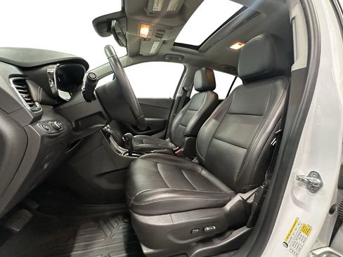 Used 2017 Chevrolet Trax Premier image 11