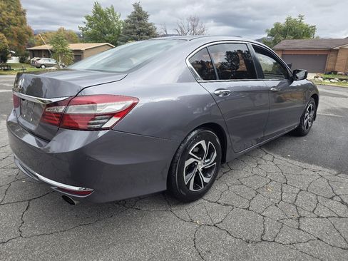 Used 2016 Honda Accord LX image 4