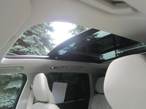 Used 2019 Volvo XC90 T6 Momentum w/ Protection Package Premier AWD/4WD image 7