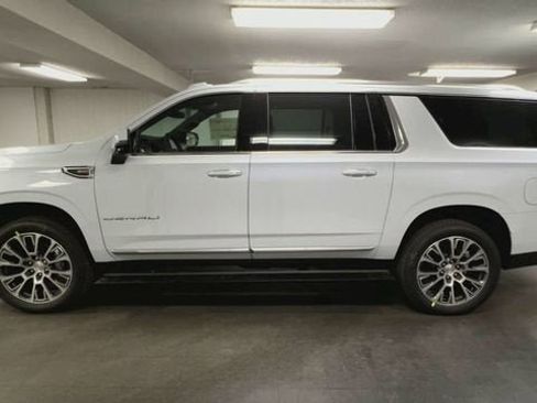 New 2026 GMC Yukon XL Denali w/ Sun & Power Step Package image 5