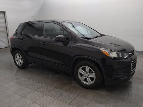 Used 2020 Chevrolet Trax LS w/ Tint and Cruise Package FWD image 11