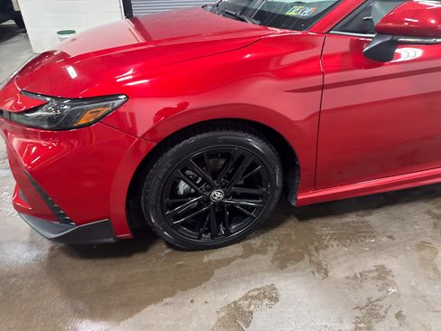 Used 2025 Toyota Camry SE FWD image 10
