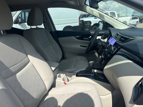 Used 2018 Nissan Rogue Sport SV FWD image 19
