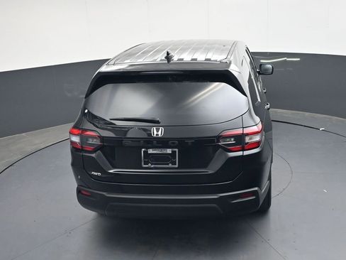 Used 2023 Honda Pilot LX image 25