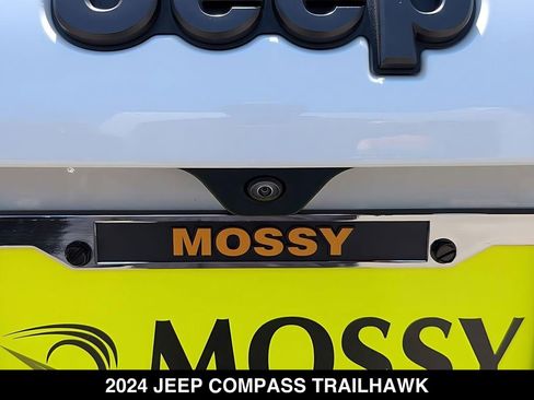 Certified 2024 Jeep Compass Trailhawk AWD/4WD image 5