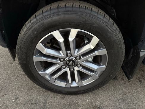 Used 2025 Toyota 4Runner Limited image 9