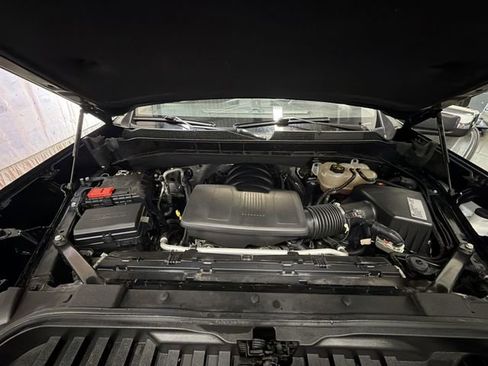 Used 2021 Chevrolet Silverado 1500 LT AWD/4WD image 27