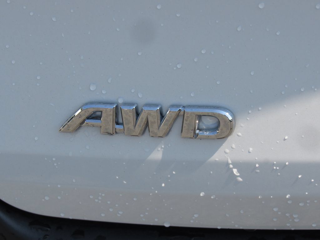 Certified 2023 Toyota Sienna XLE w/ XLE Plus Package AWD/4WD image 8