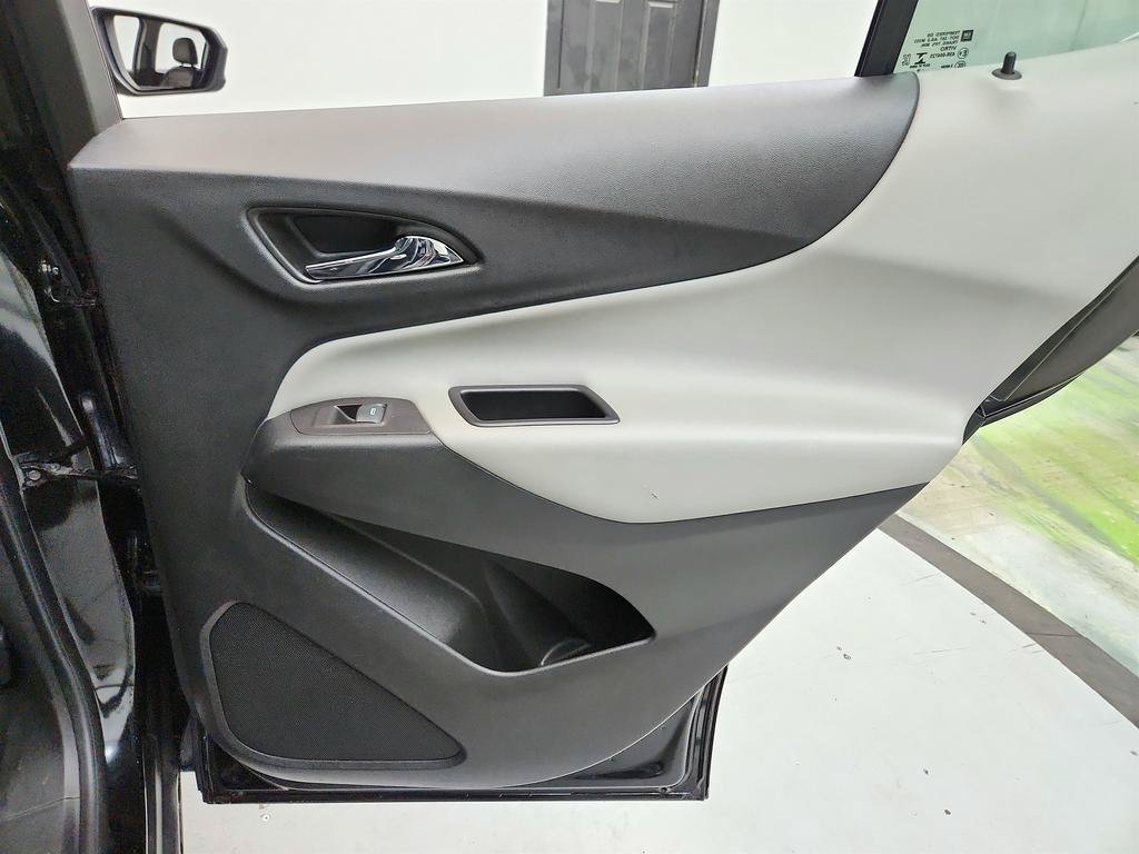 Used 2020 Chevrolet Equinox LS FWD image 28