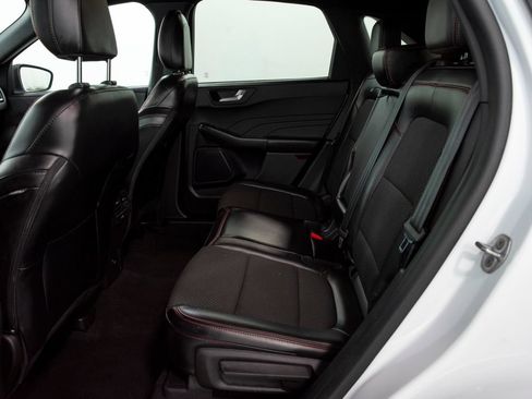 Used 2023 Ford Escape ST-Line FWD image 9