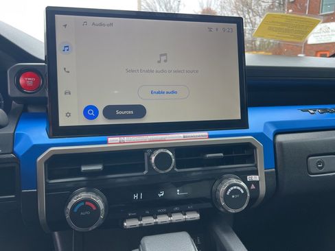 Used 2024 Toyota Tacoma TRD Sport image 18