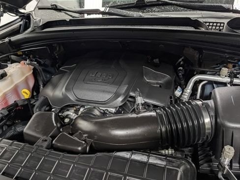 Used 2023 Jeep Grand Cherokee L Summit w/ High Altitude Package AWD/4WD image 32