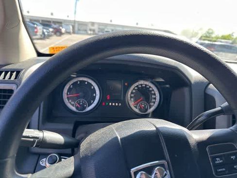 Used 2014 RAM 1500 Express RWD image 7