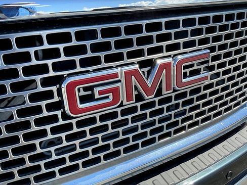 Used 2017 GMC Sierra 2500 Denali w/ Duramax Plus Package image 30