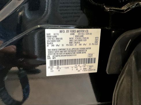 Used 2015 Ford Edge Titanium w/ Equipment Group 302A FWD image 18