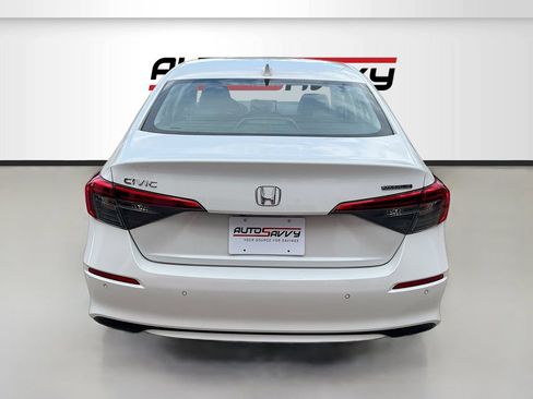 Used 2022 Honda Civic Touring image 6