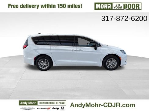 New 2026 Chrysler Voyager LX image 8