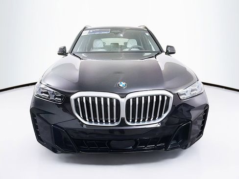 New 2026 BMW X5 xDrive40i w/ M Sport Package image 2