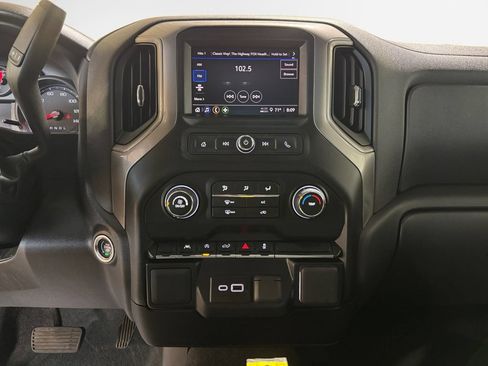 Used 2026 Chevrolet Silverado 1500 Custom AWD/4WD image 22