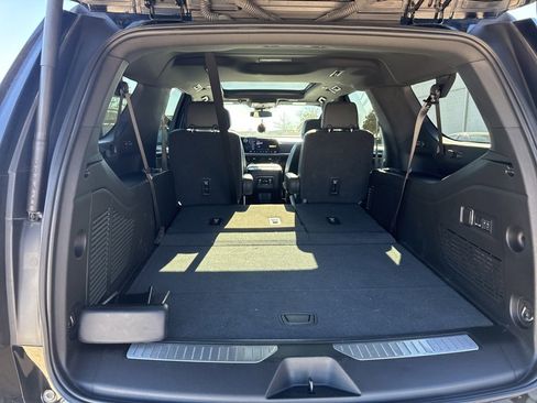 Used 2025 Chevrolet Suburban RST w/ RST Capability Package image 18