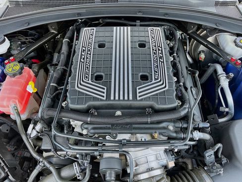Used 2019 Chevrolet Camaro ZL1 RWD image 30