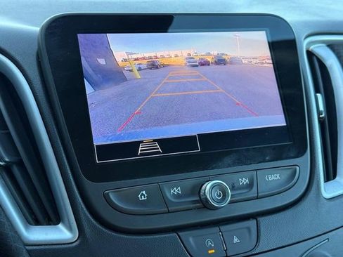 Used 2023 Chevrolet Malibu LT image 19