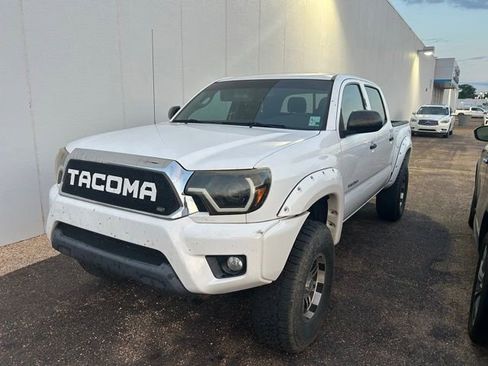 Used 2012 Toyota Tacoma 4x4 Double Cab w/ SR5 Pkg image 4
