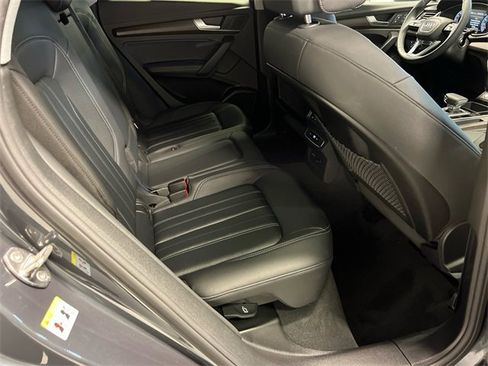 Used 2024 Audi Q5 2.0T Premium Plus w/ Premium Plus Package image 13