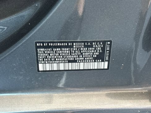 Certified 2024 Volkswagen Jetta SE w/ Panoramic Sunroof Package image 27