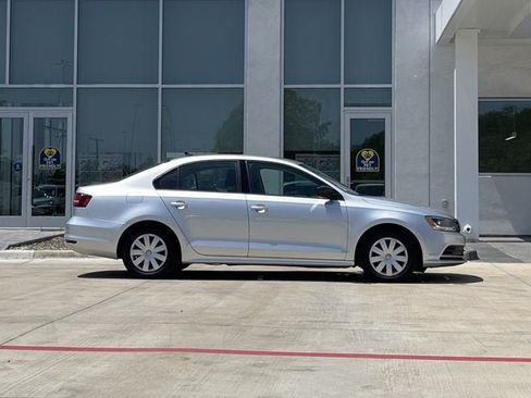 Used 2016 Volkswagen Jetta S FWD image 7