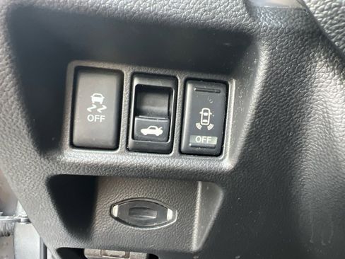 Used 2012 INFINITI G37 x w/ Premium Pkg image 26