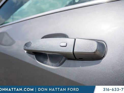 Used 2024 Chevrolet Malibu LT FWD image 38