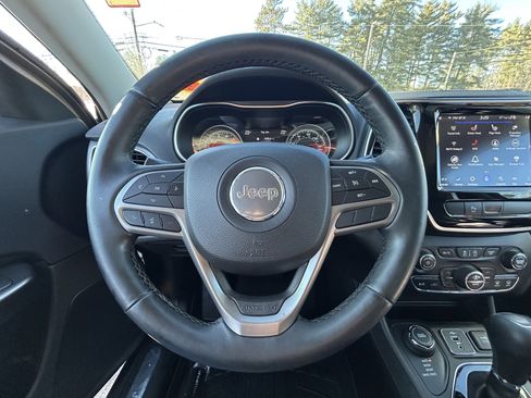 Used 2019 Jeep Cherokee Limited AWD/4WD image 23