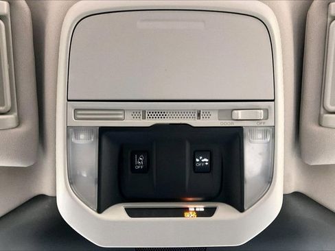 Used 2023 Subaru Forester Limited image 35