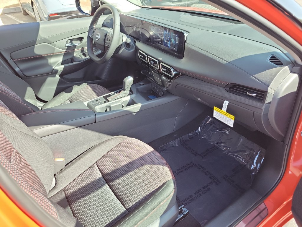 New 2027 Nissan Sentra SR w/ Floor Mat Package FWD image 11
