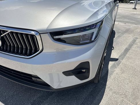 Used 2023 Volvo XC40 B5 Ultimate w/ Protection Package Premier AWD/4WD image 9