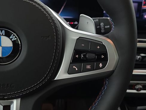 New 2026 BMW X7 M60i image 19