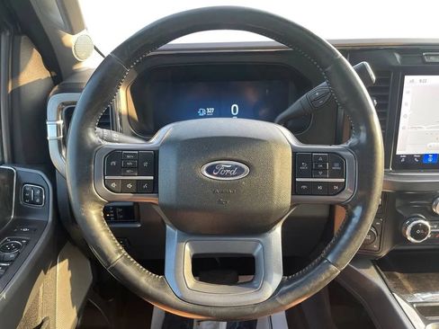 Used 2023 Ford F250 Lariat w/ Sport Appearance Package AWD/4WD image 28