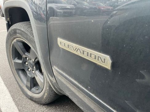 Used 2018 GMC Sierra 1500 SLE w/ SLE Value Package image 8